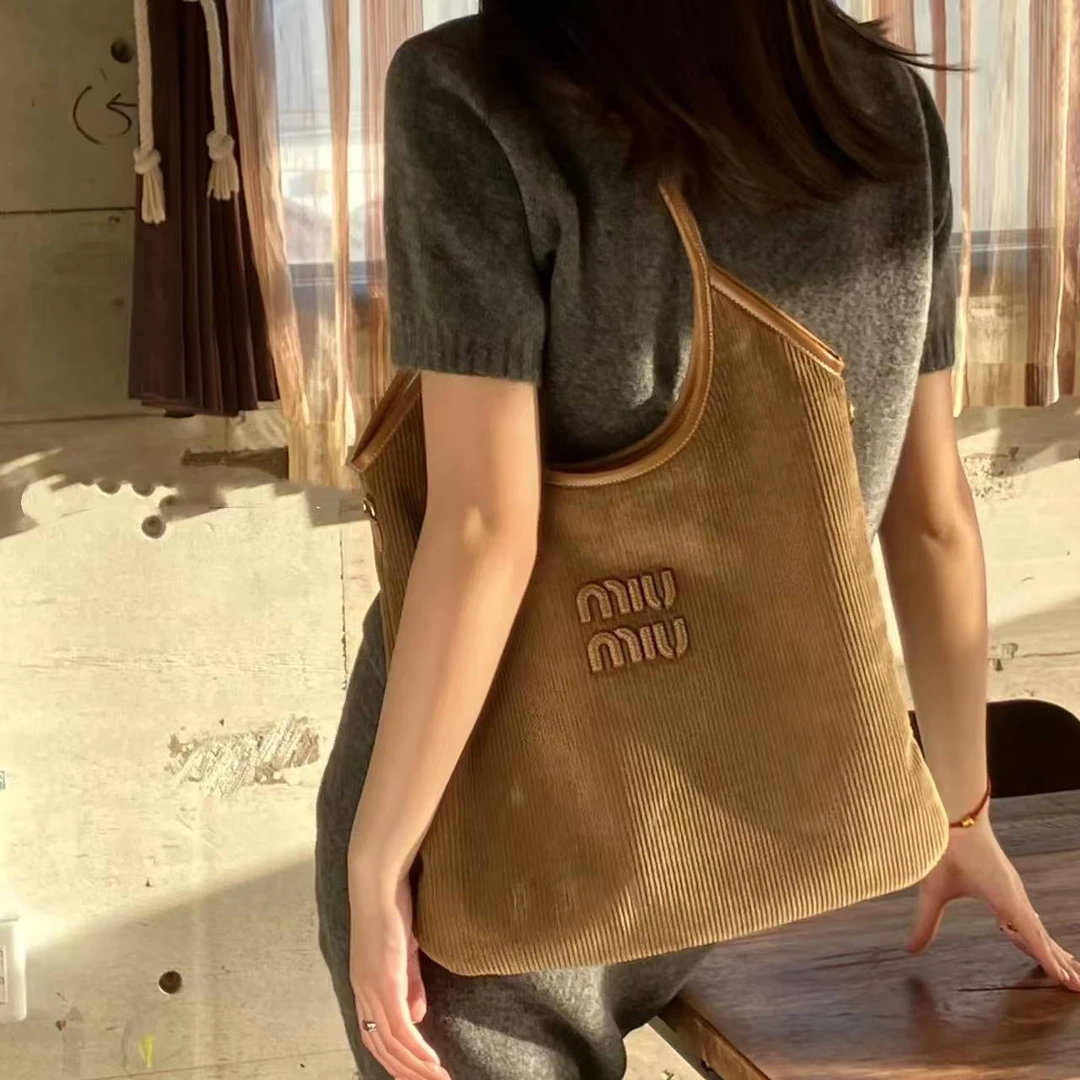 99新 MIU MIU/缪缪 缪缪/24新款灯芯绒ivy tote hobo包/送中检