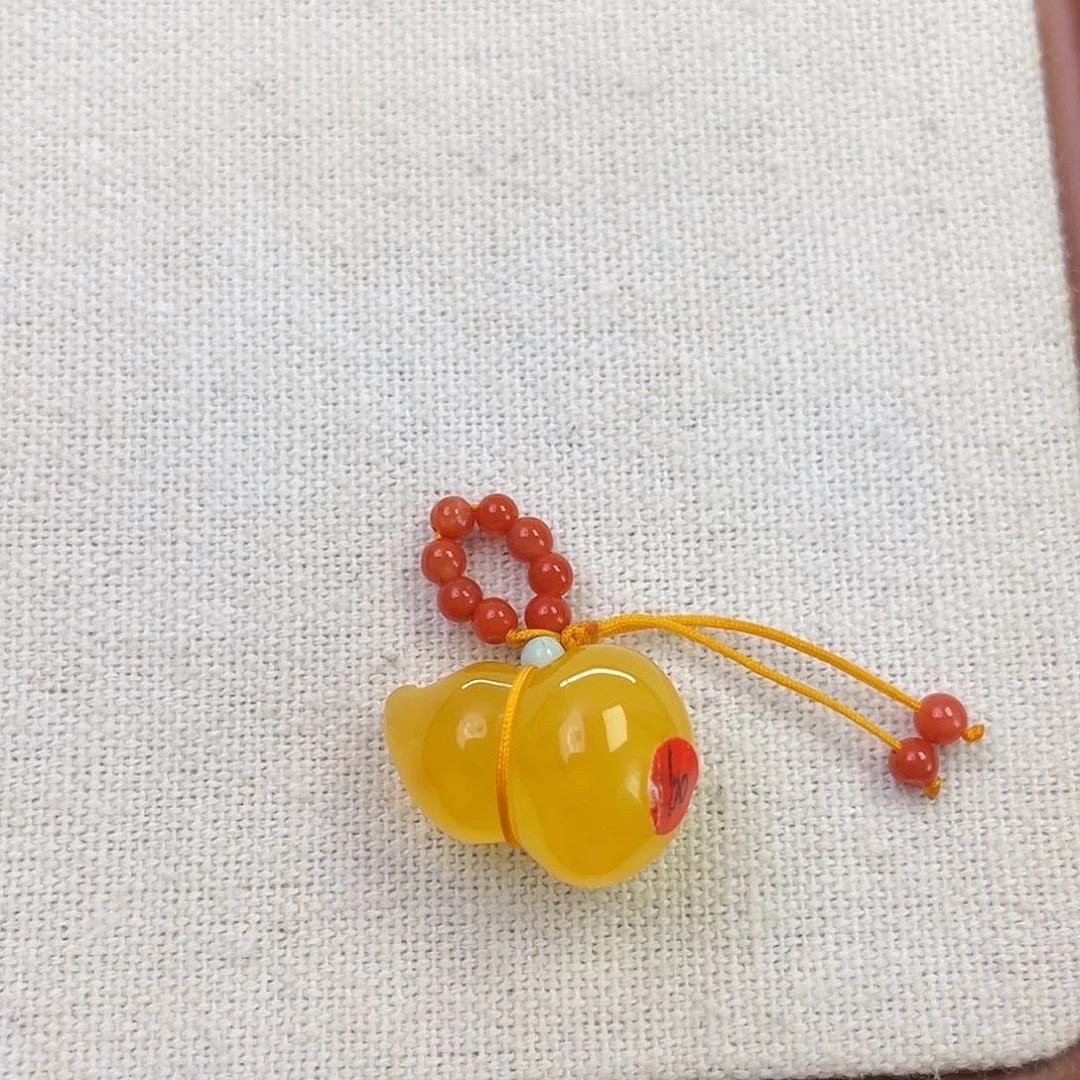 裸石琥珀未镶嵌葫芦