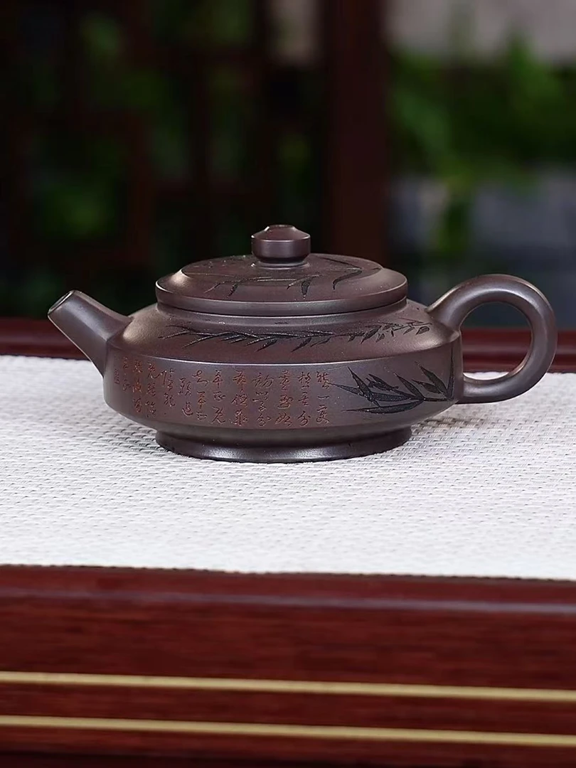 宜兴原矿紫砂   手工茶壶    老紫泥  精雕细刻  周盘