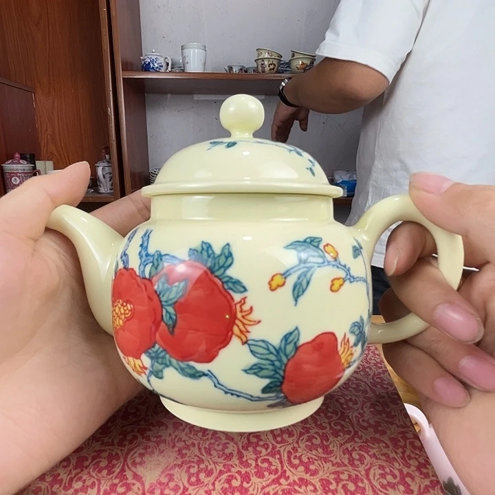 景德镇陶瓷黄嘻嘻桃子壶