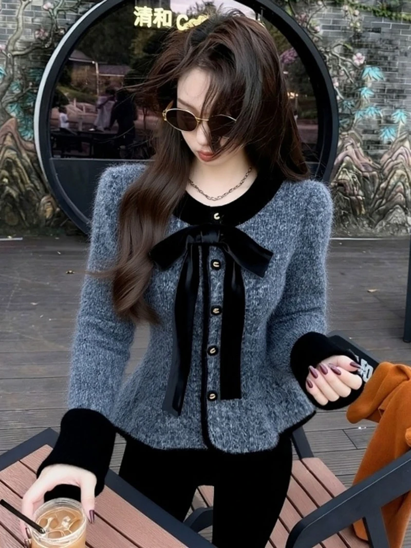 冬季独特超好看上衣高级感小众不撞款时髦洋气小香风圆领针织衫女