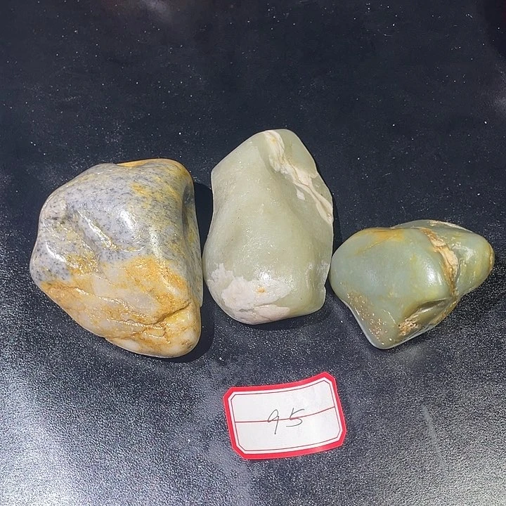 和田玉未镶嵌颈饰95