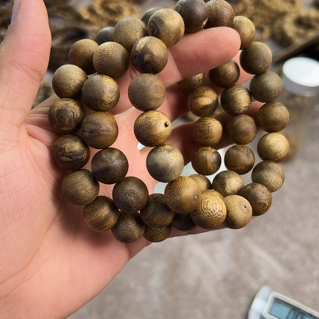 沉香手串沉香白棋1.3mm圆珠单圈虫漏多样性发一