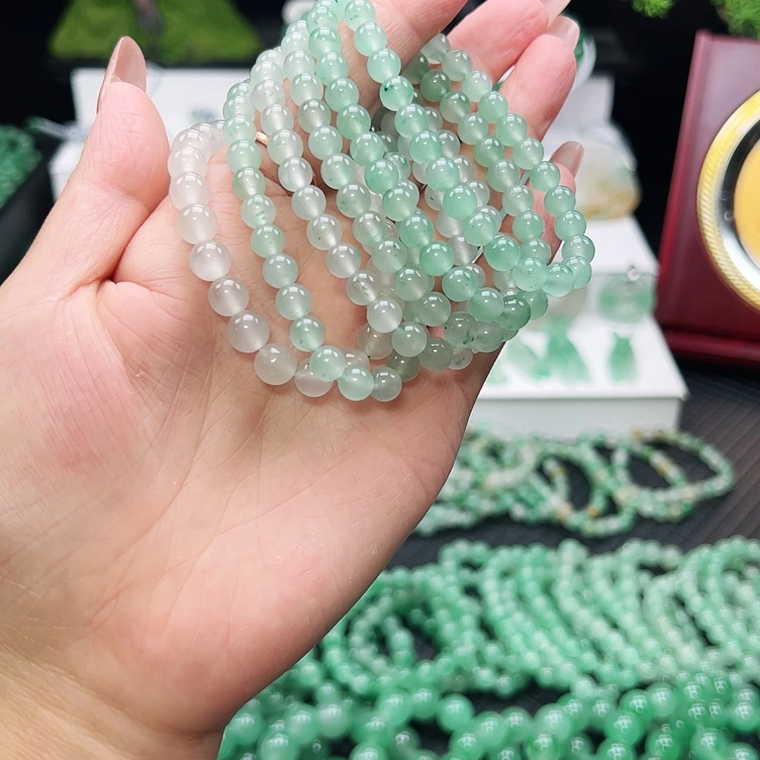 石英质玉（非洲翠）未镶嵌手链任选一条