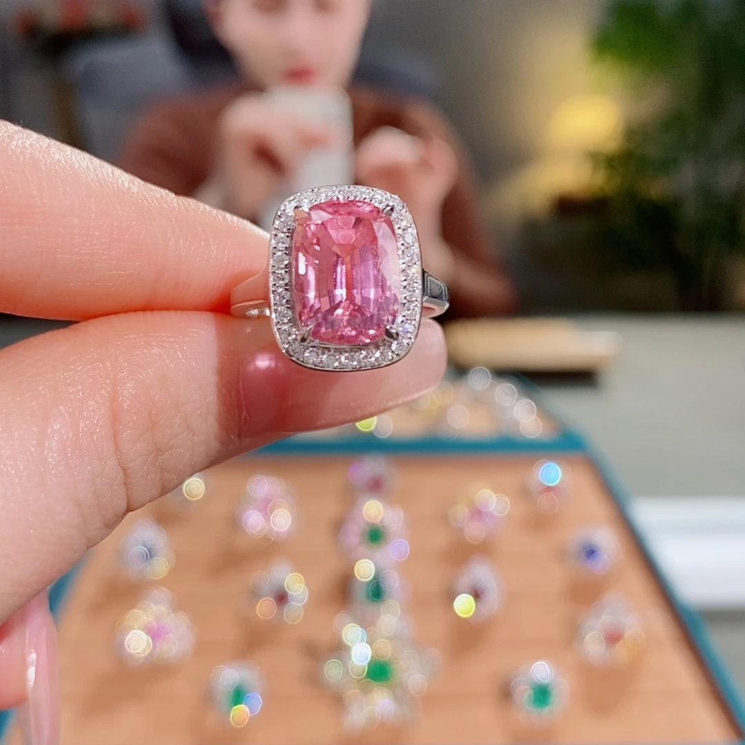 18K金镶嵌碧玺戒指4.67ct