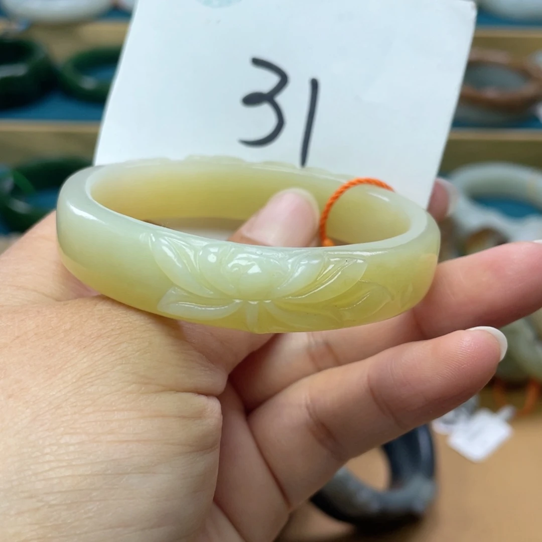 未镶嵌手镯（贵妃镯）和田玉圈口55