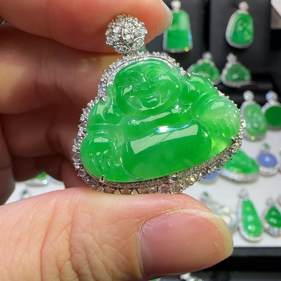 翡翠18K金镶嵌颈饰