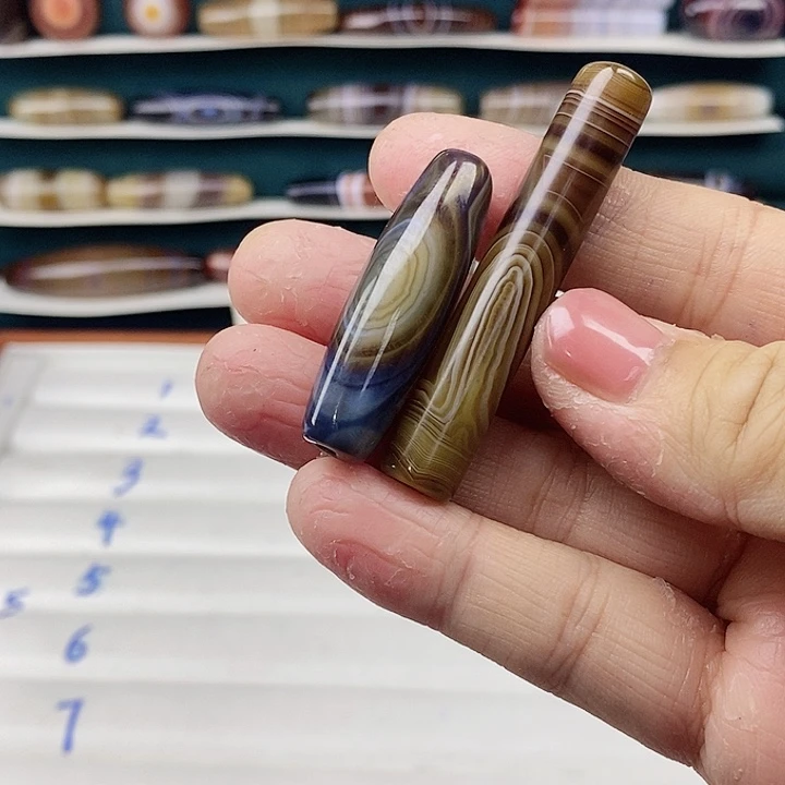 克***蓝玛瑙/玉髓未镶嵌颈饰