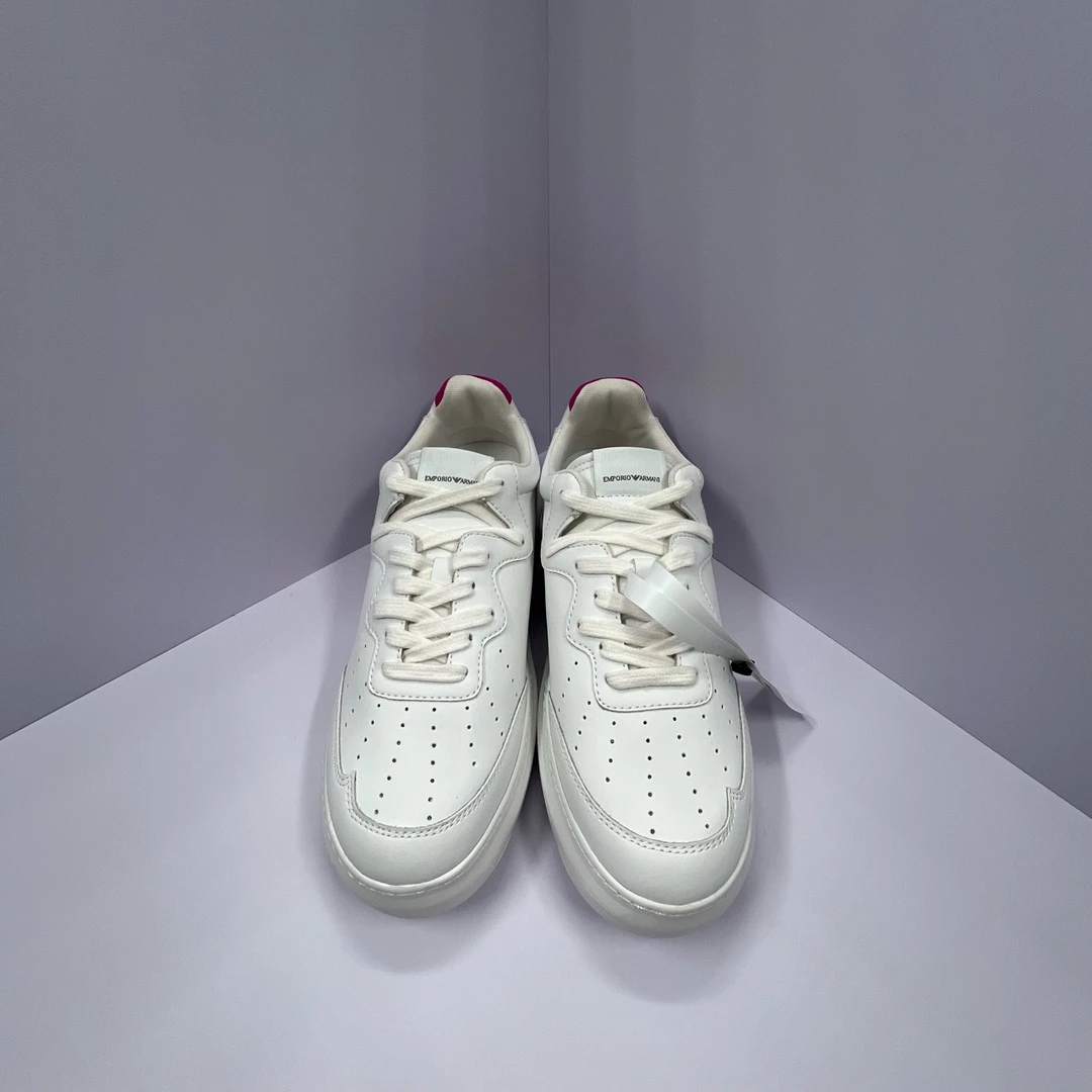 全新未使用 GIORGIO ARMANI/阿玛尼 白色粉尾板鞋 40码/全新/无配