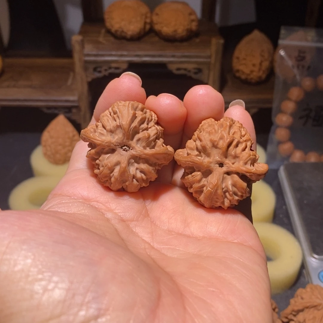 文玩核桃吊坠苹果园35