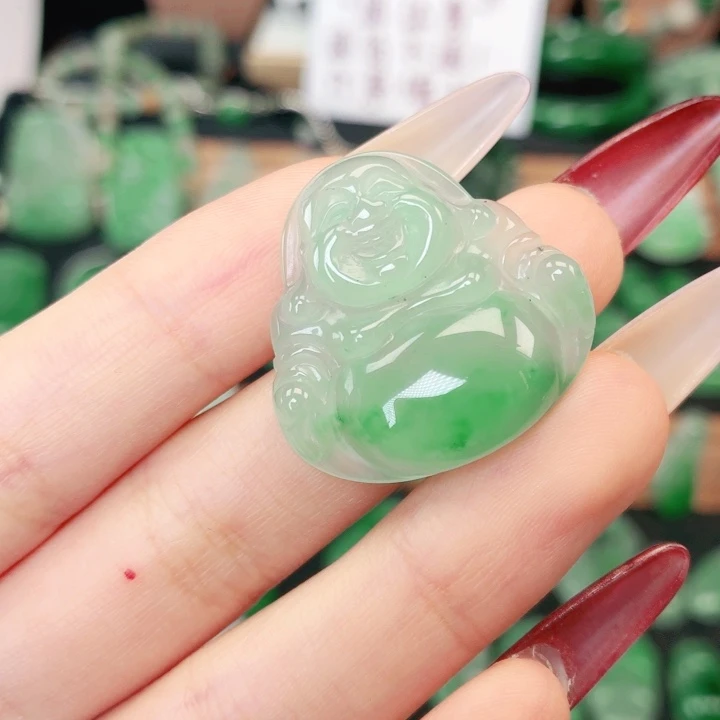 石英质玉（非洲翠）未镶嵌颈饰