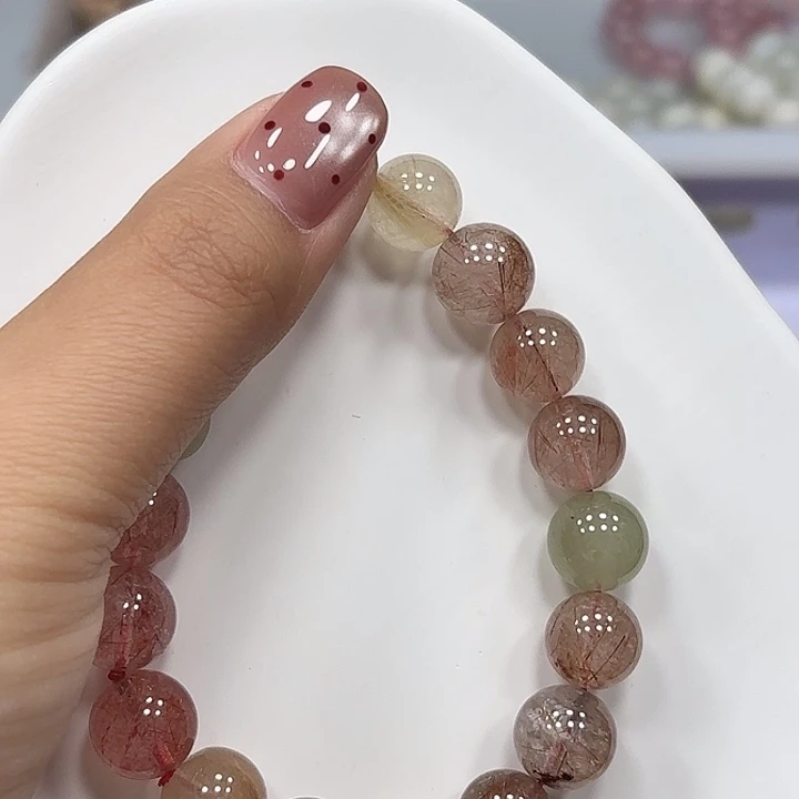 君***雅手链水晶未镶嵌彩发晶手串（红色系）