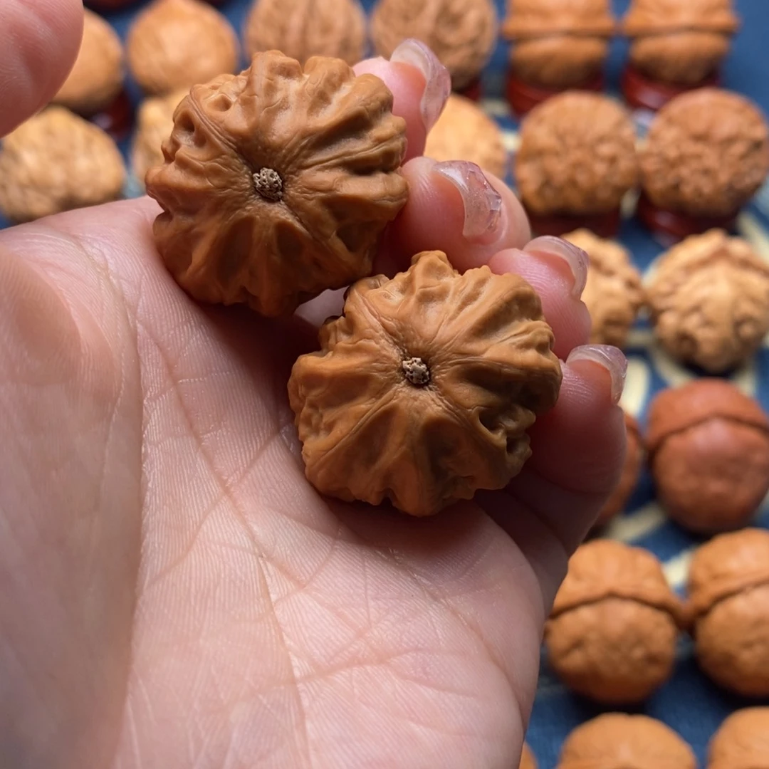 文玩核桃把件精品小手捻