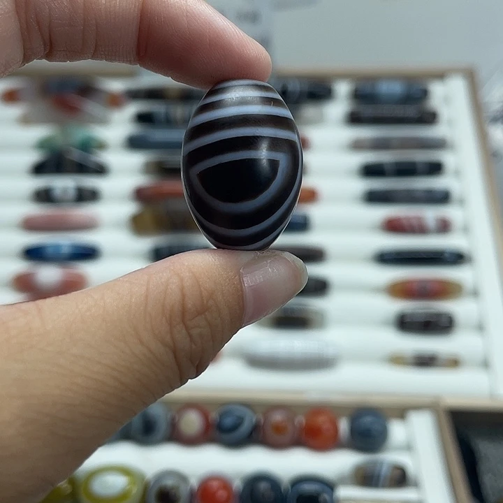 玛瑙/玉髓合金颈饰