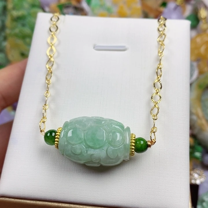 翡翠未镶嵌吊坠(赠链)