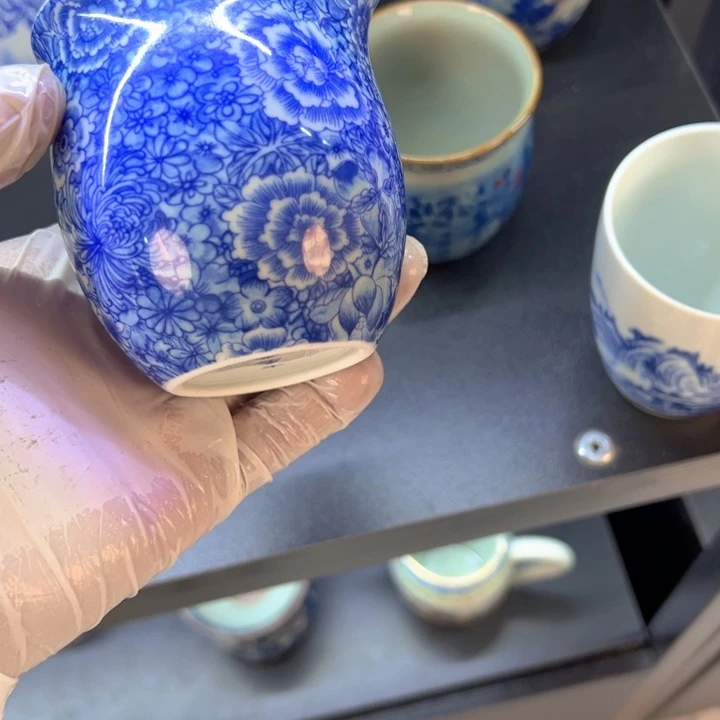 瓷片白青花万花公道杯全品