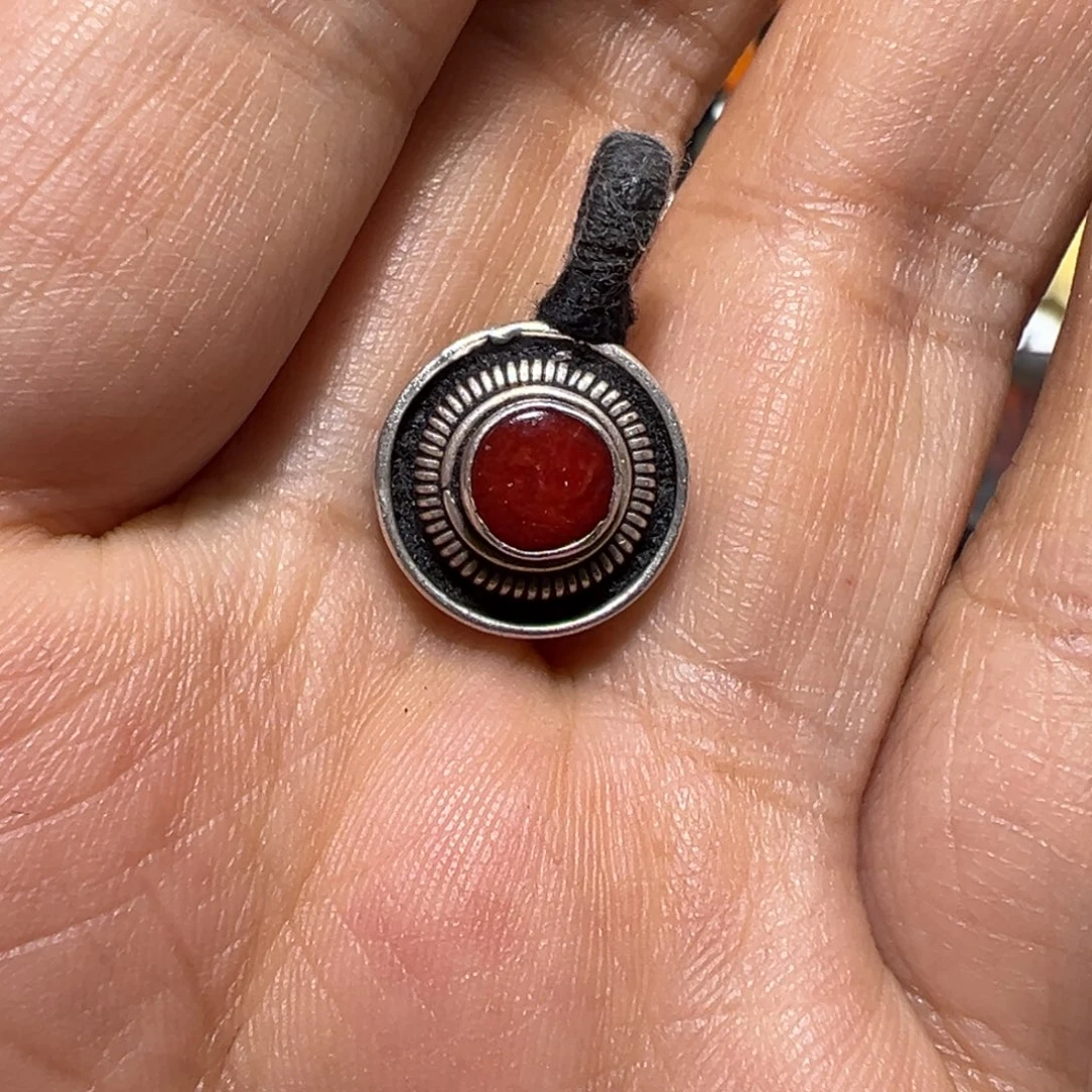 颈饰玻璃墨白藏传出品05