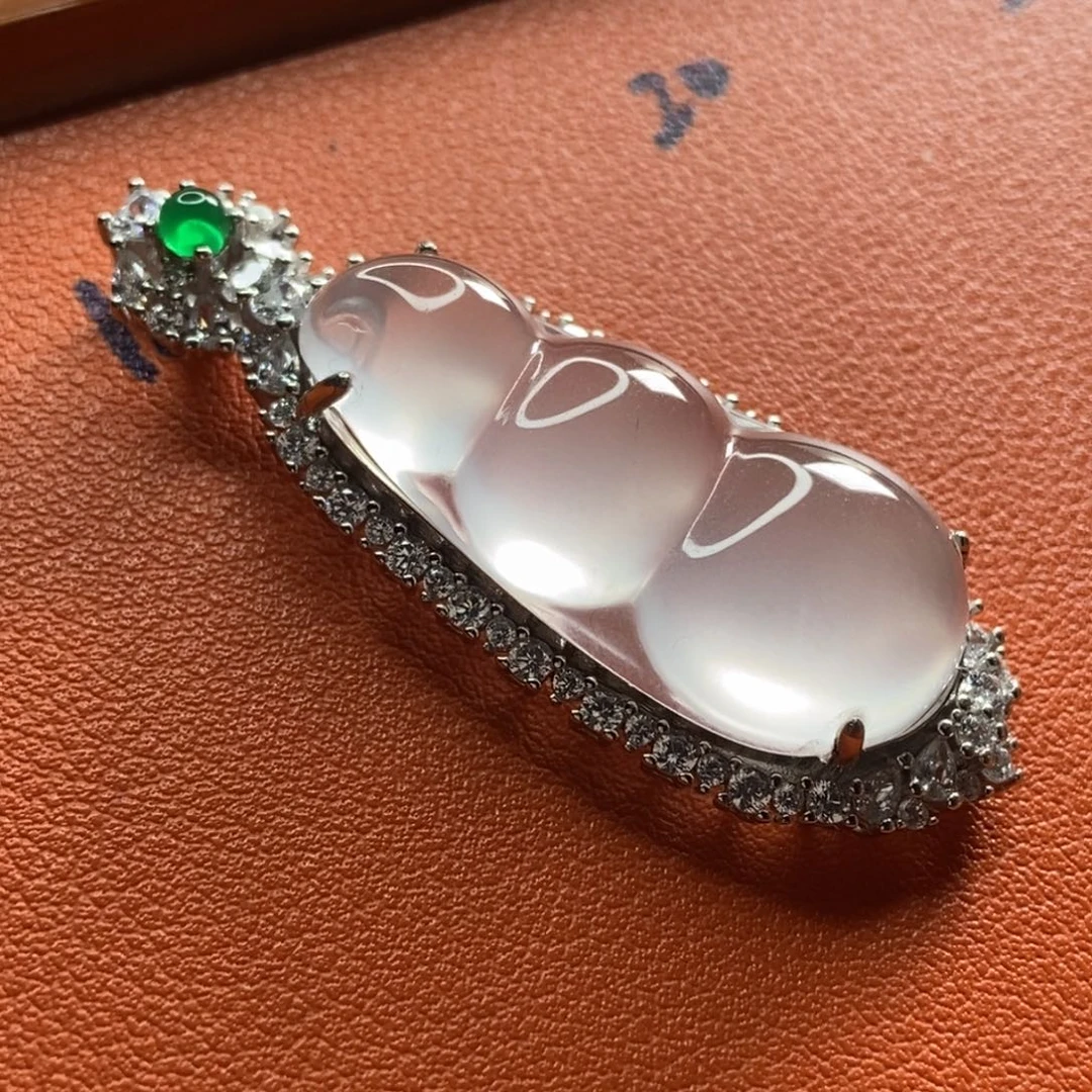 石英质玉颈饰银S925镶嵌葡*?