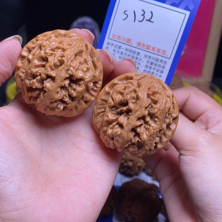 文玩核桃吊坠44+粗筋s132