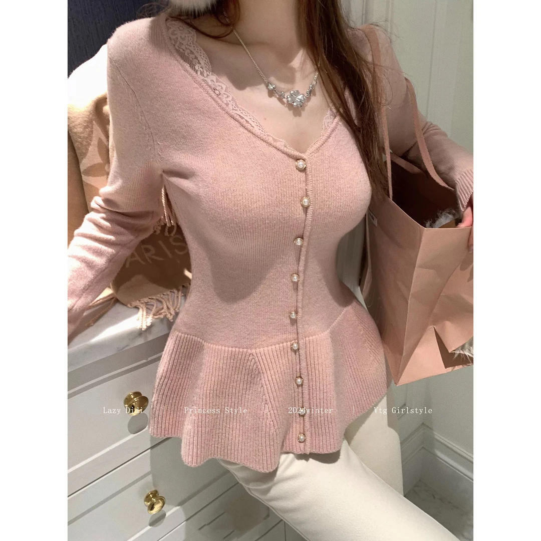 法式减龄蕾丝收腰裙摆毛衣女辣妹软糯V领显瘦针织衫秋冬内搭上衣