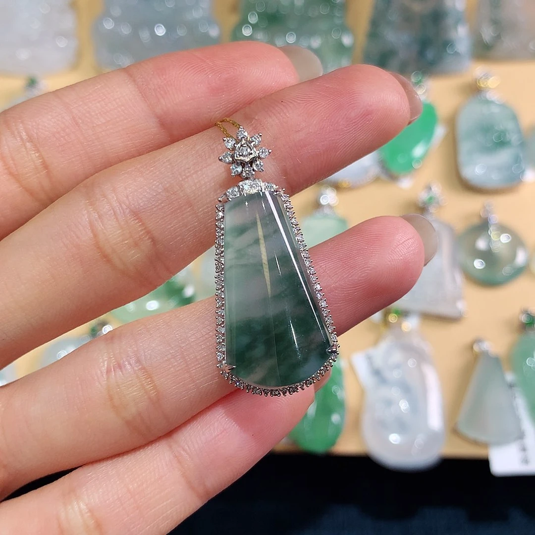 翡翠吊坠(不含链)18K金镶嵌