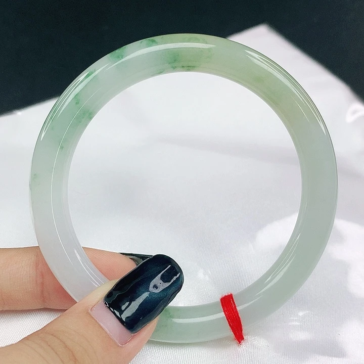 翡翠手镯未镶嵌圈56.6，4021