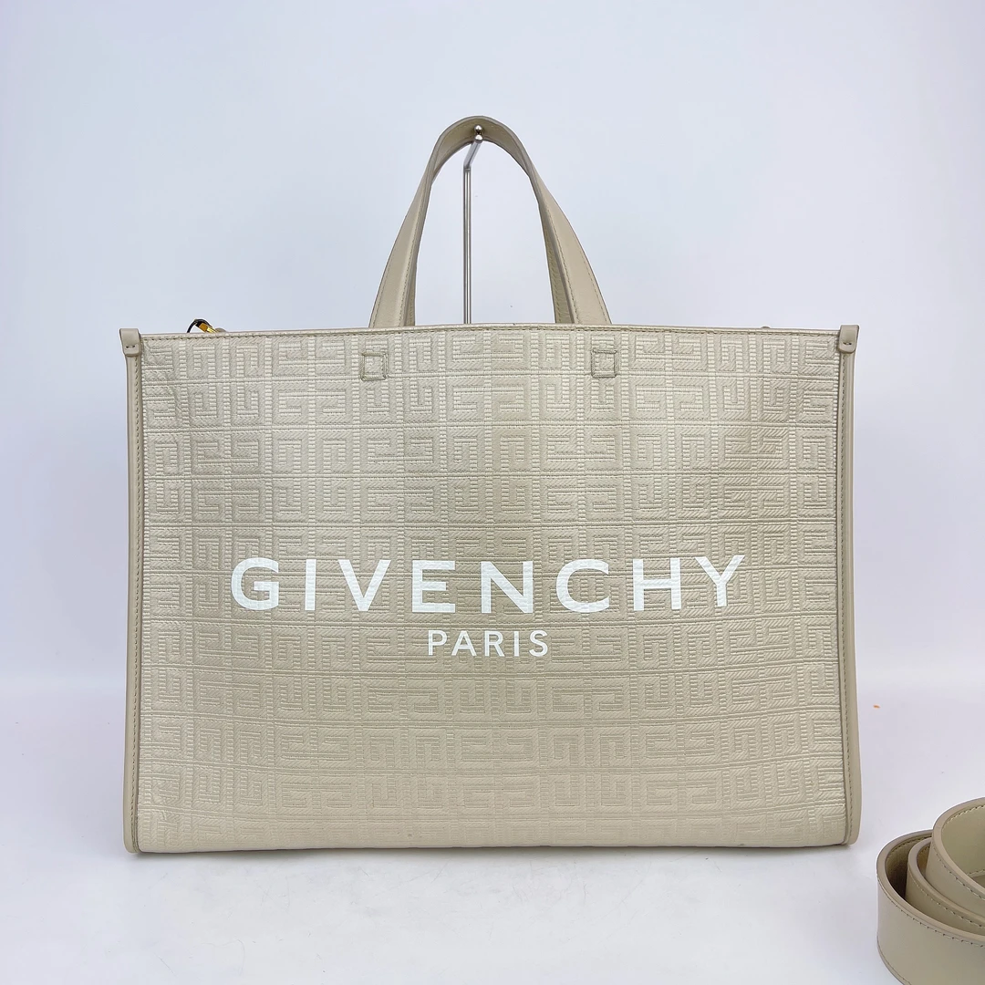 95新 Givenchy/纪梵希 纪梵希 米色手提单肩包底长37 J243