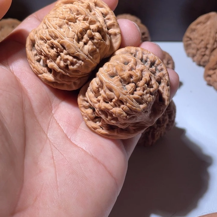 文玩核桃吊坠望月 打药47.7 48