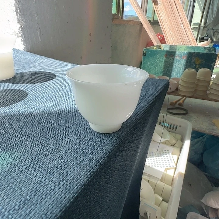 冰种纯白铃铛杯容量约50毫升