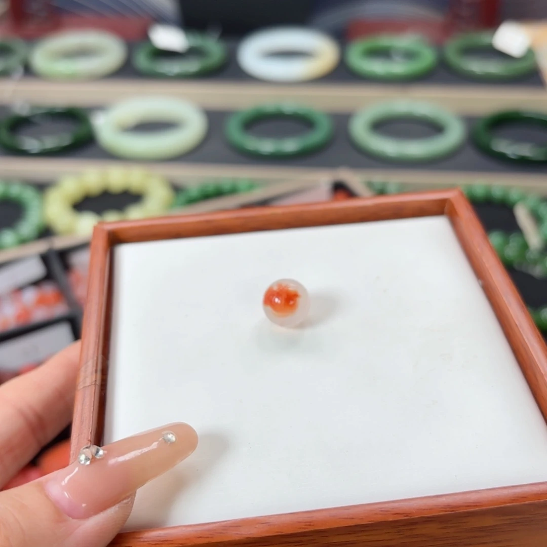 艾***1吊坠(不含链)未镶嵌南红玛瑙