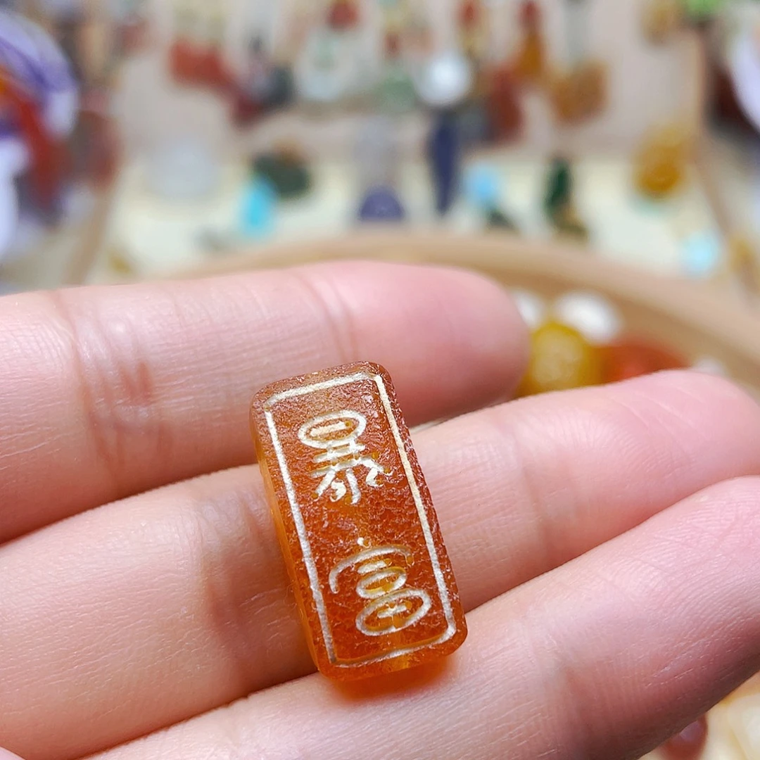 裸石琥珀未镶嵌订制