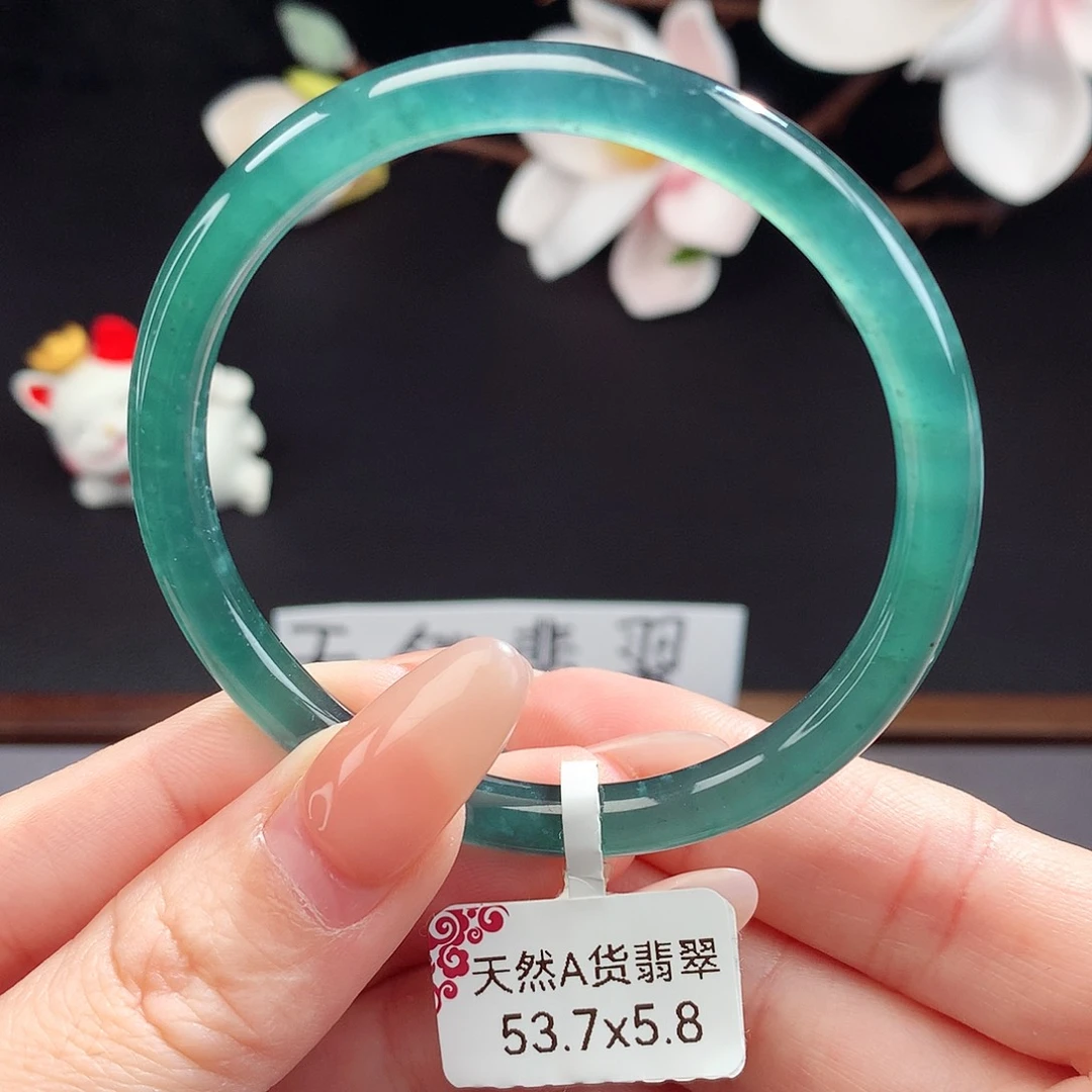 翡翠手镯（圆镯）未镶嵌