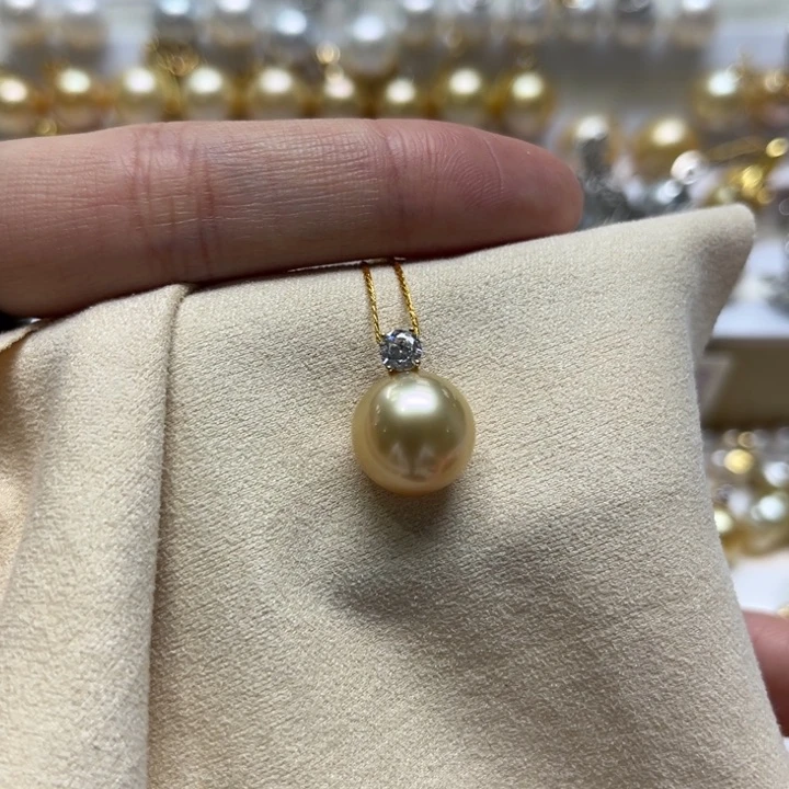 18K金镶嵌吊坠(不含链)海水珍珠11-12mm 168号