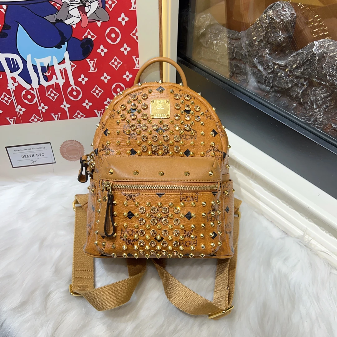 95新 MCM mcm满钻双肩小书包a7160