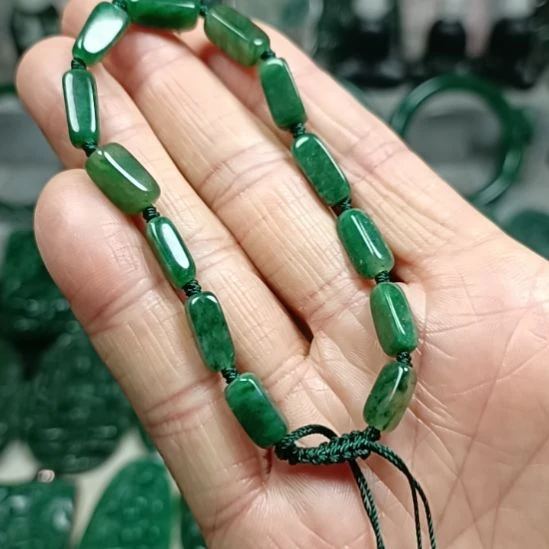 独山玉未镶嵌手链