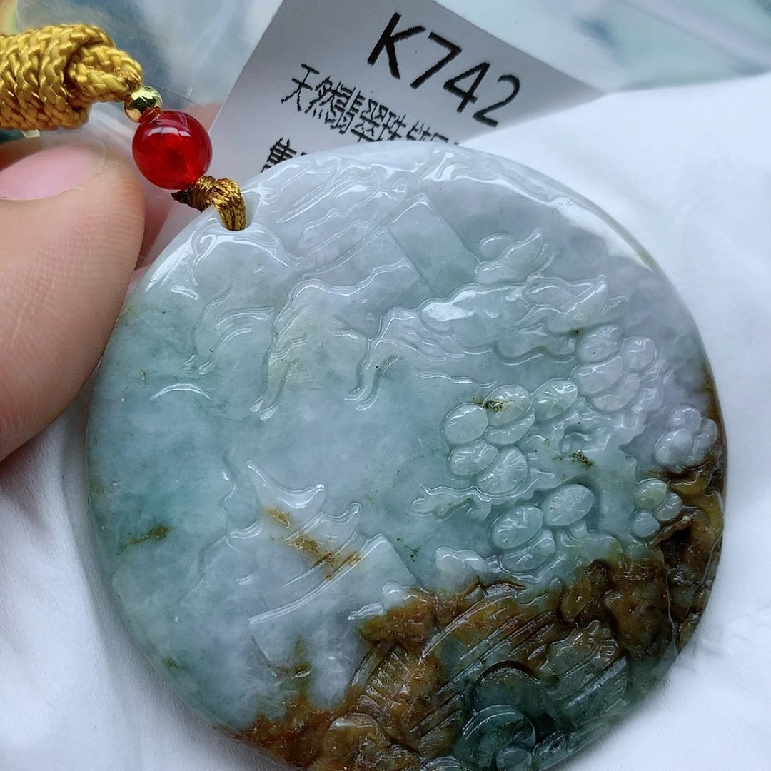 翡翠颈饰未镶嵌牌子