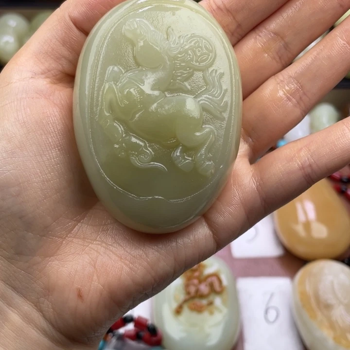 用***6石材天然古青石手把件
