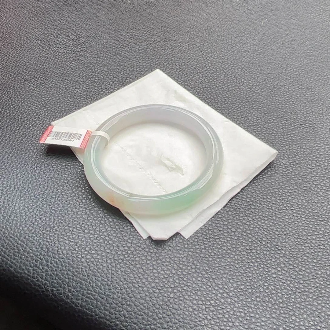 哎****翡翠未镶嵌手镯55-56