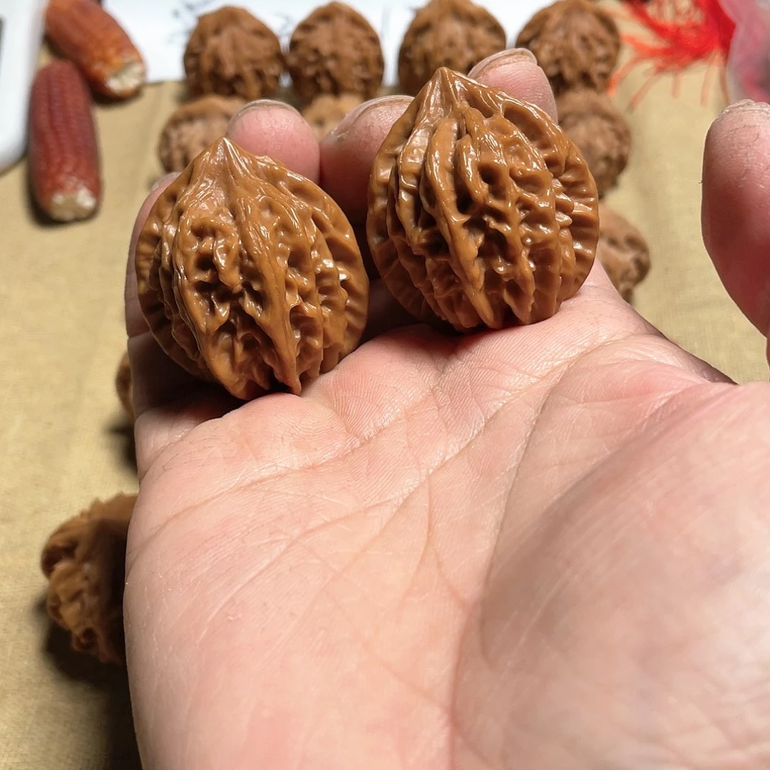 文玩核桃把件曹大龙狮子头