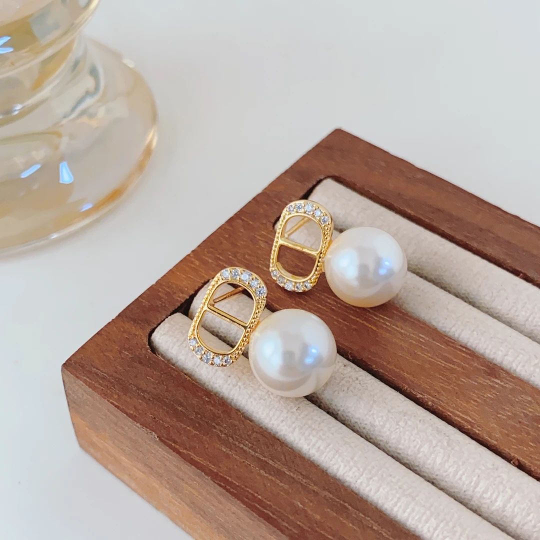 铜合金合成锆石耳饰 CD高级感轻奢密镶满锆 施家zz秋冬s925银针10