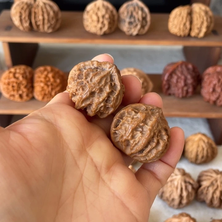 木质类秦岭山脉文玩核桃