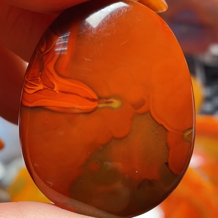 玛瑙/玉髓战国红玛瑙挂件未镶嵌月**泉