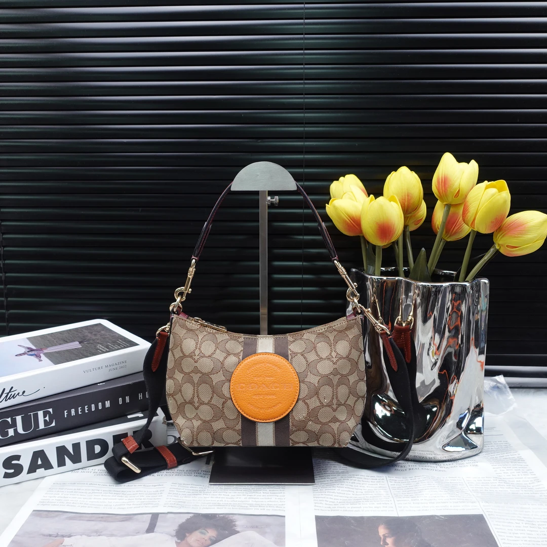 95新 COACH/蔻驰 单肩包/T20325875