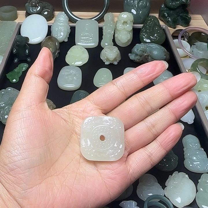 和田玉未镶嵌挂件