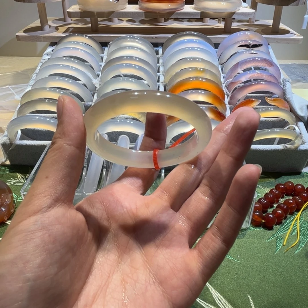 玛瑙/玉髓未镶嵌手镯