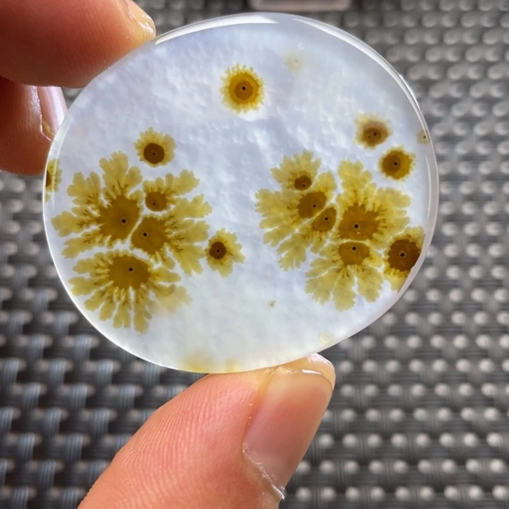 玛瑙/玉髓颈饰未镶嵌花**、