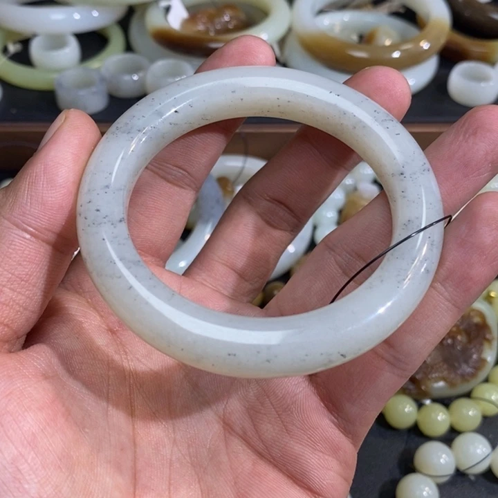 未镶嵌手镯和田玉新疆和田黑山矿白玉点墨青花手镯