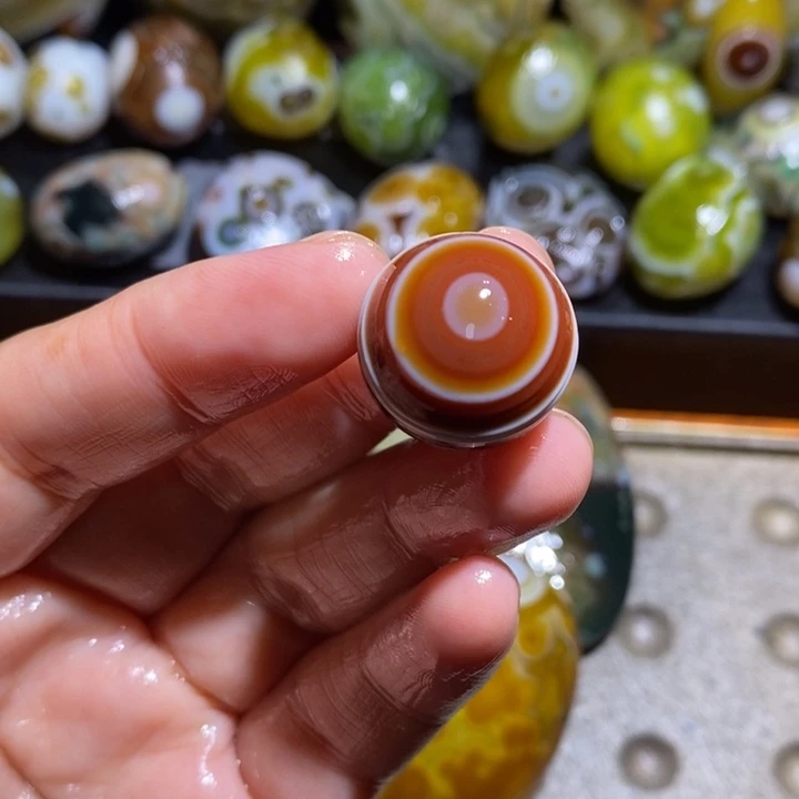 未镶嵌玛瑙/玉髓珠宝半成品毛*