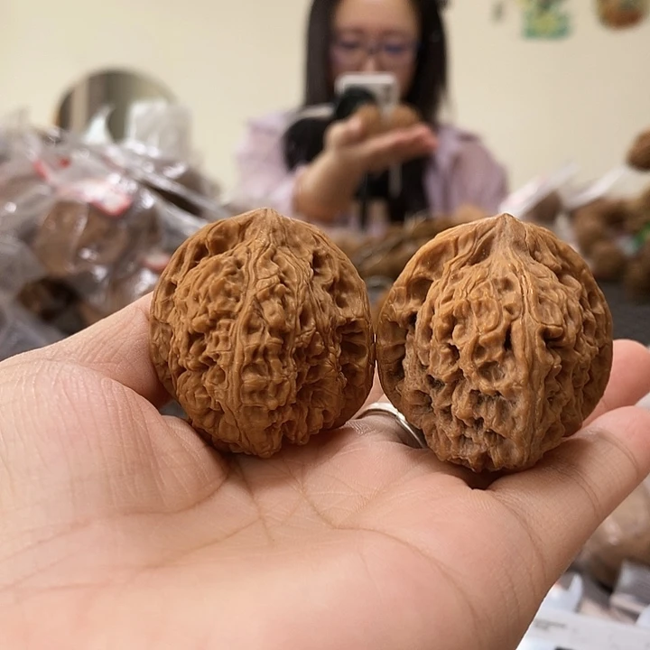 文玩核桃吊坠南疆38