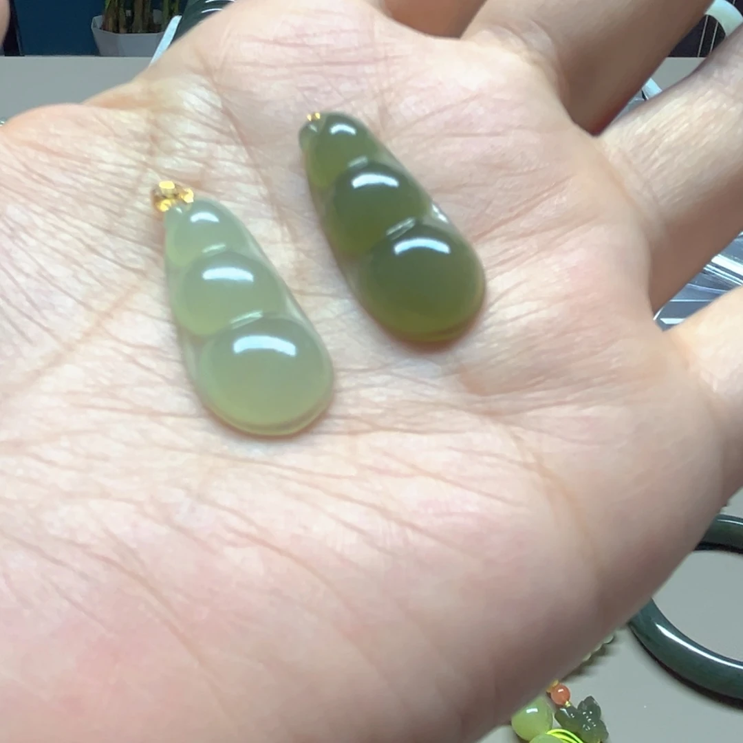 和田玉18K金镶嵌颈饰